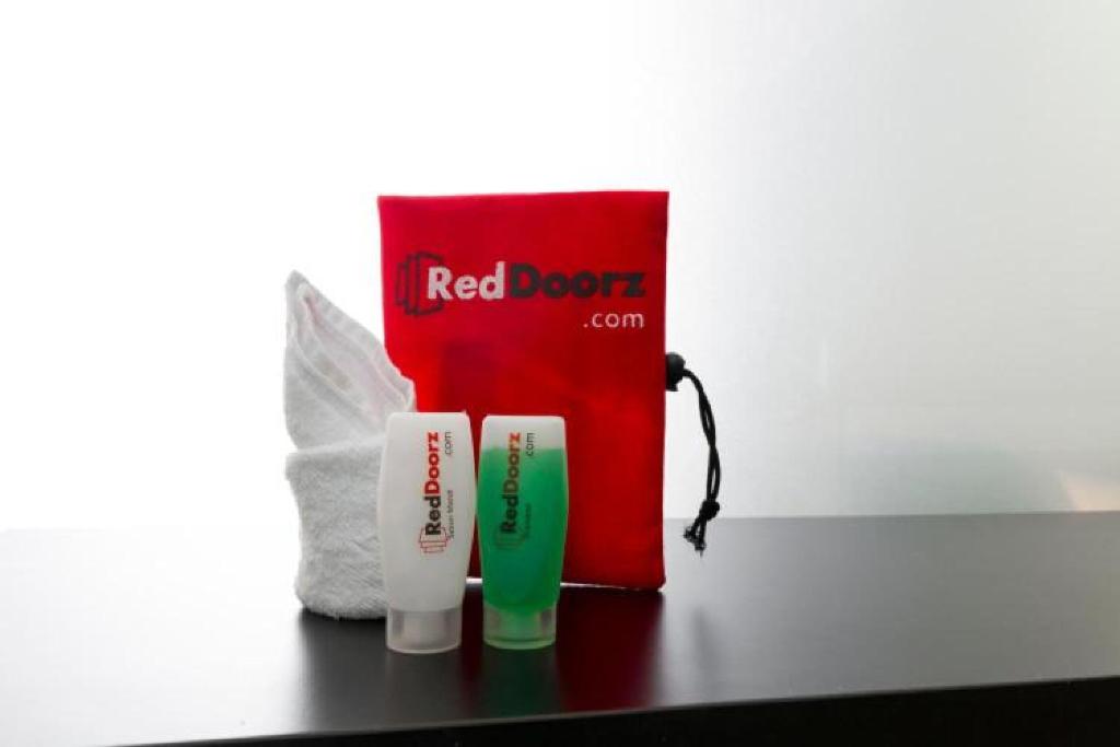 RedDoorz @ Kartohardjo Madiun photo