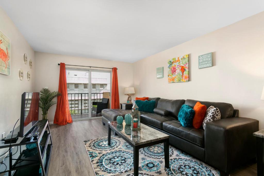 2 Bedroom 2 Bath With Patio On 11th Collins ave — Hotel in Miami Beach (FL)