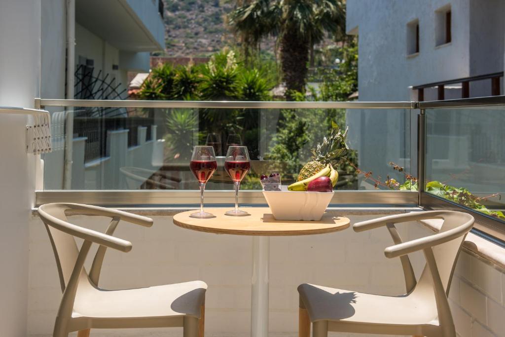 Camelot Royal Beds by Checkin バルコニー/テラス