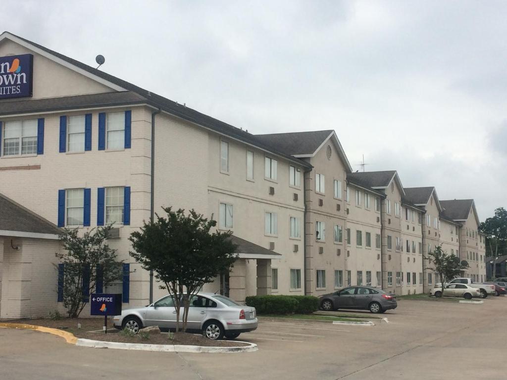 InTown Suites Extended Stay Select Houston TX - Brook Hollow photo