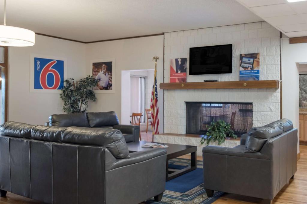 Studio 6 Colorado Springs, Colorado - Air Force Academy photo