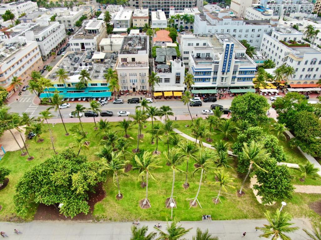 Hostels in Miami Beach, FL - price from $40, reviews | Planet of Hotels Hostels in Miami Beach, FL - price from $40, reviews | Planet of Hotels
