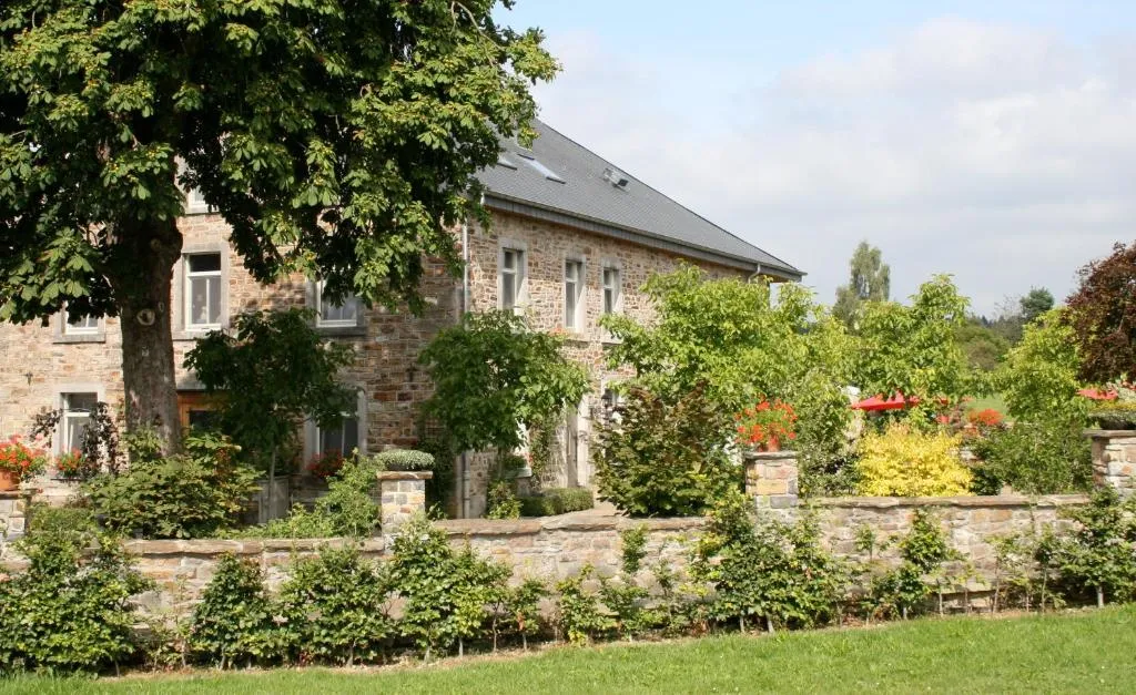 B&B Le Tapis Rouge, hotel in Vielsalm