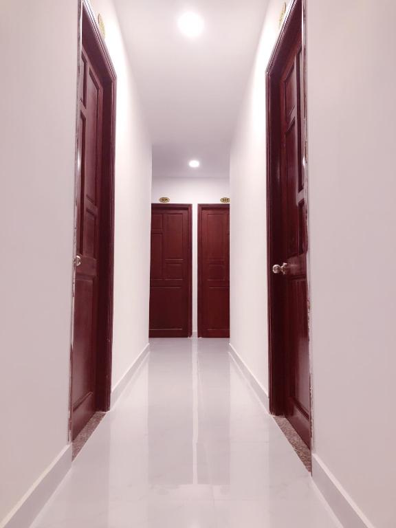 Khách sạn Aurora