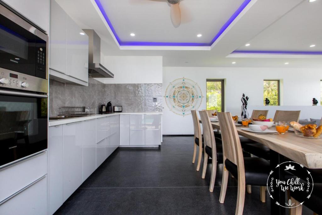 Villa Azur, 4 Bedrooms, Ocean View photo