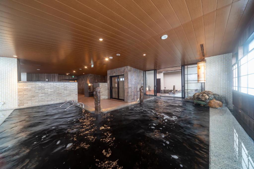 Hot spring bath