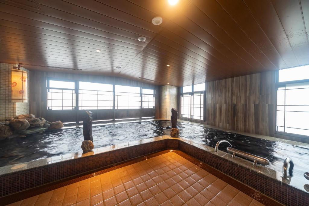 Hot spring bath
