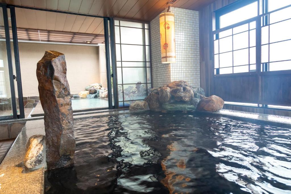 Hot spring bath