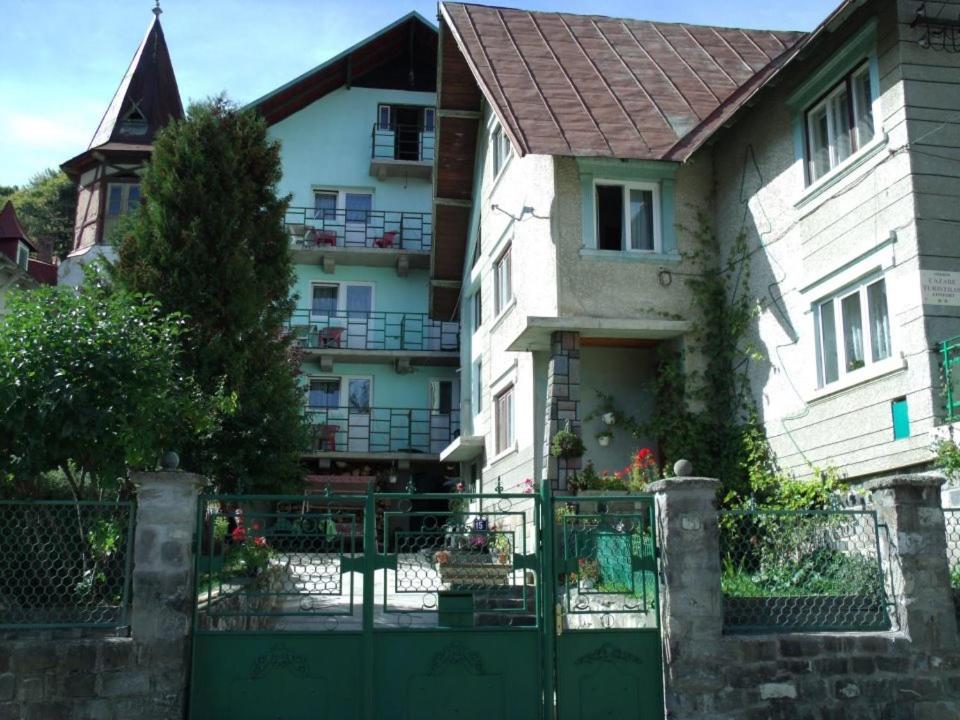 Vila Persoiu — Hotel in Predeal