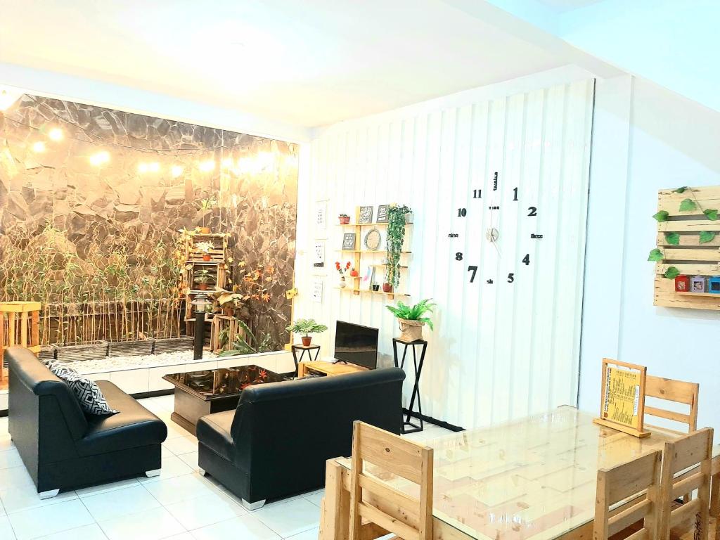 Villa Fifari &#8211; 5 Kamar Tidur, 3 Kamar Mandi