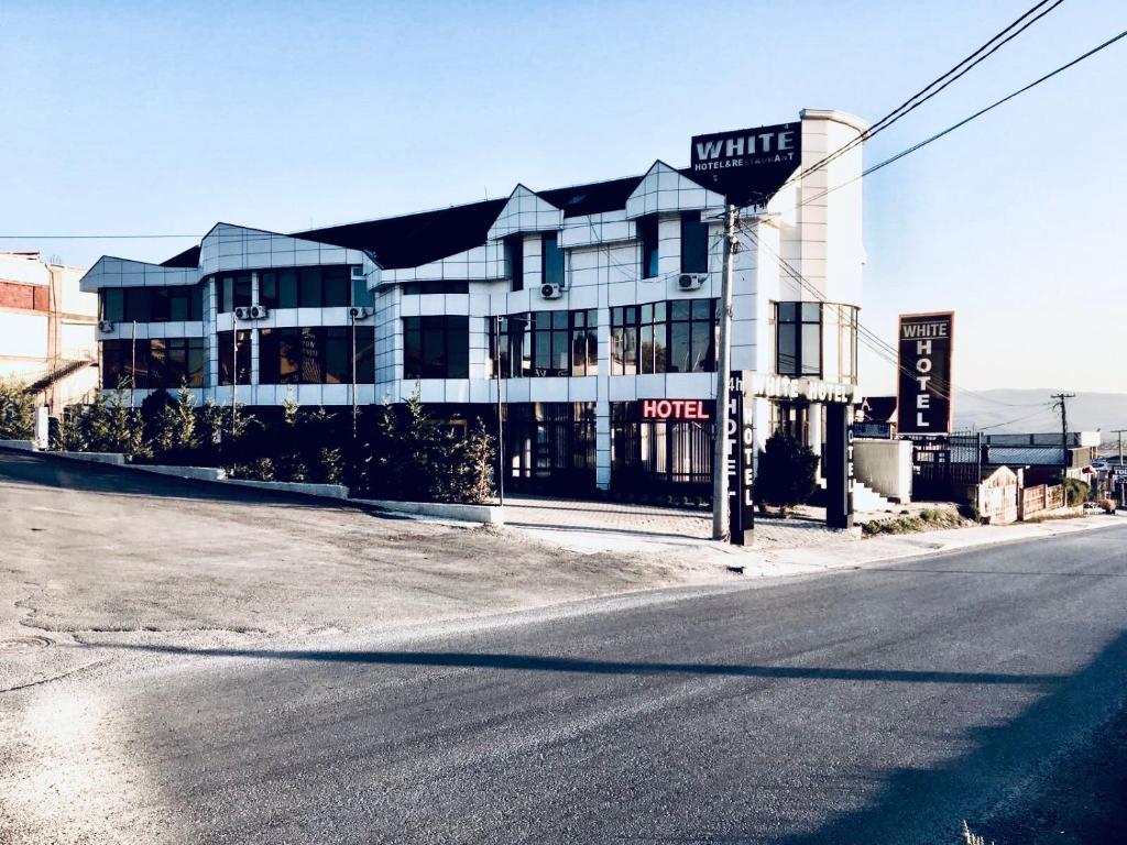 Family White Hotel — Hotel in Gnjilane