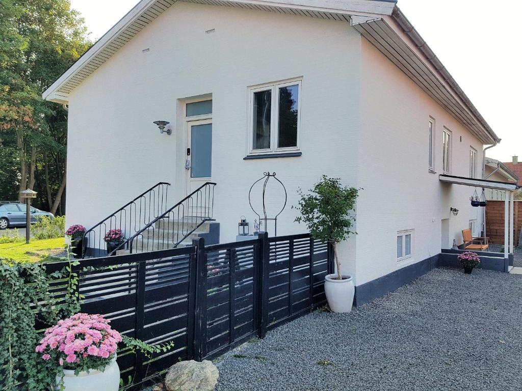 Koege Guesthouse — Hotel in Koge