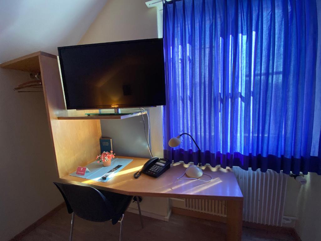 Hotel Hirschen Hinwil photo