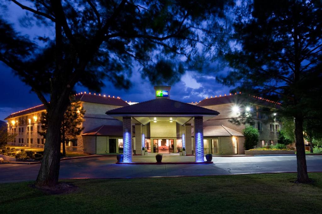 Holiday Inn Express Cortez photo