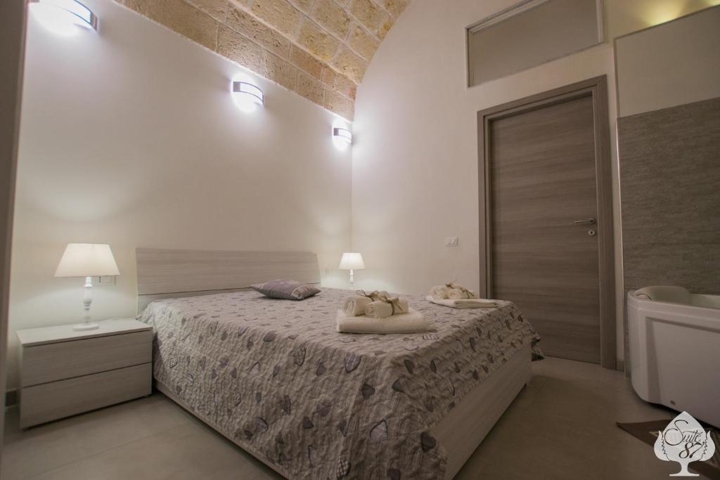 Suite 87 - 4