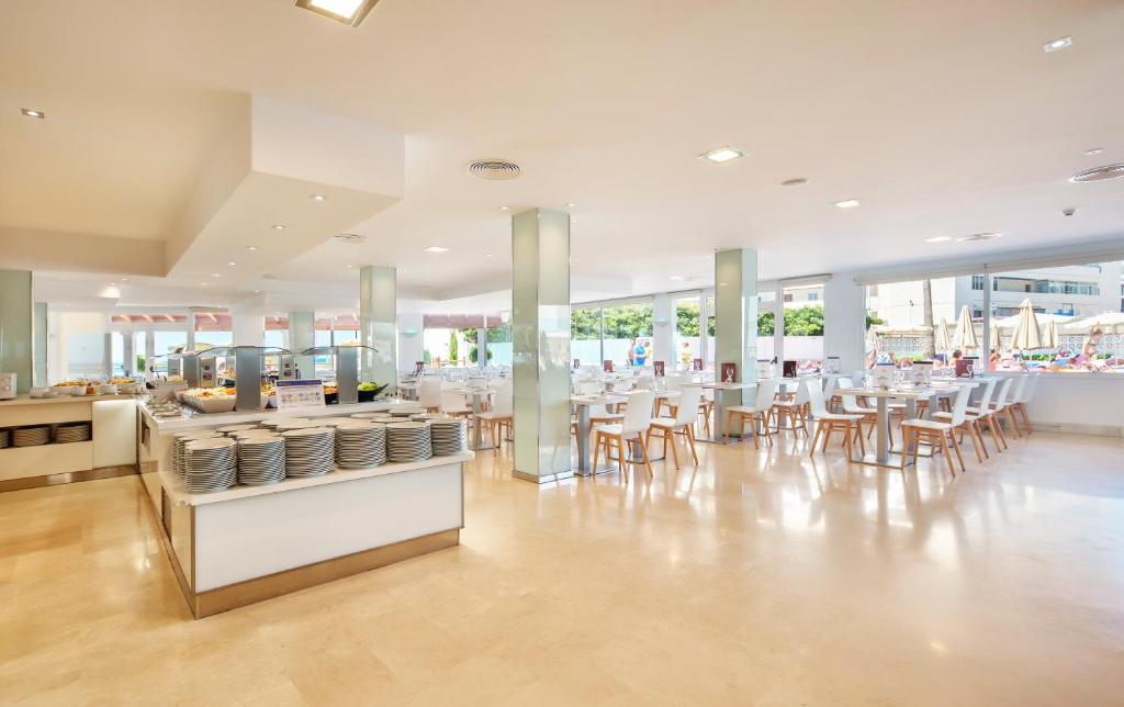 Globales Gardenia — Restaurant & bars in Fuengirola, Andalusia