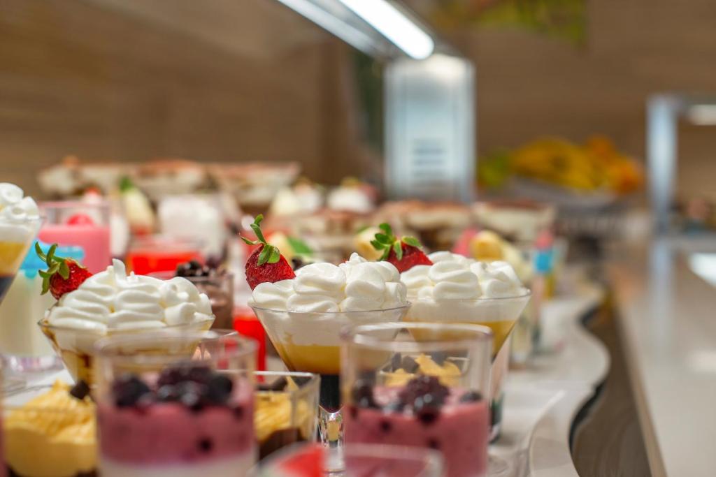 Globales Gardenia — Restaurant & bars in Fuengirola, Andalusia