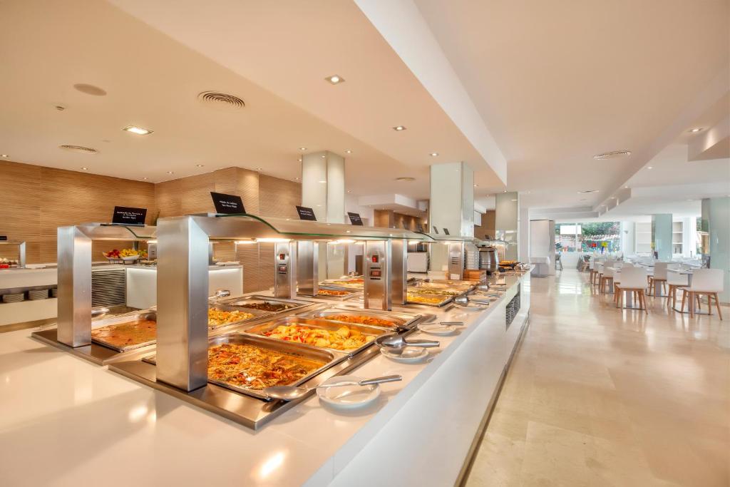 Globales Gardenia — Restaurant & bars in Fuengirola, Andalusia