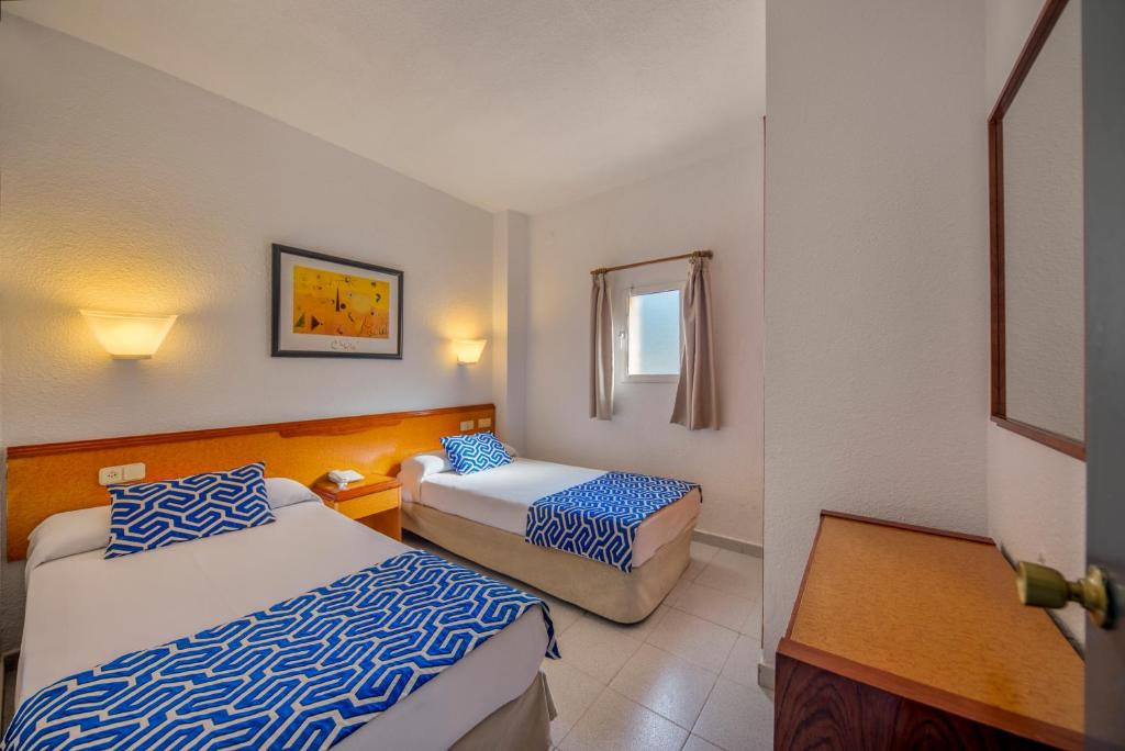 Globales Gardenia — Hotel rooms in Fuengirola, Andalusia