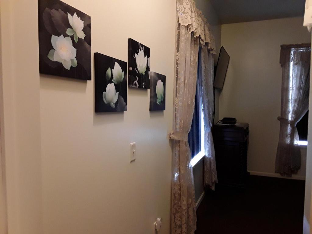 Lions Gate Manor photo