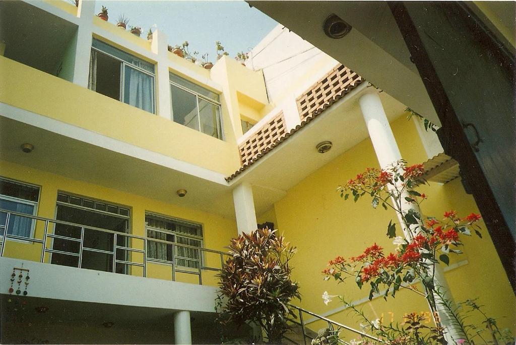 Hostal Residencial Los Andes - 2