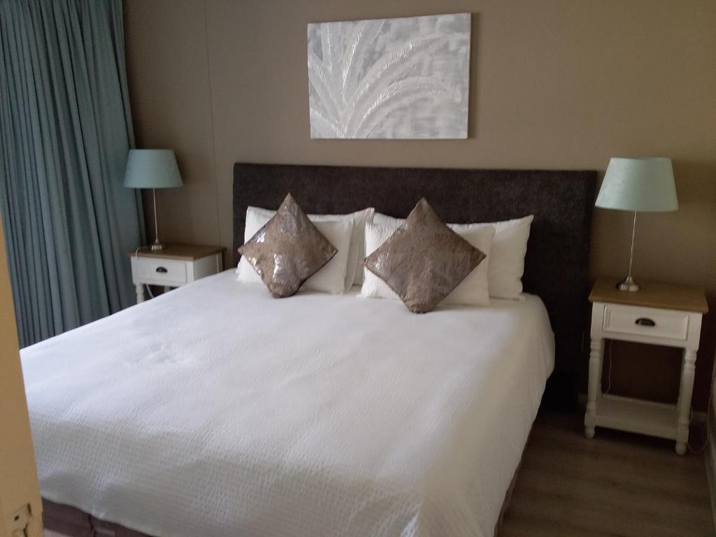 Sunset 786 Holiday Accom-212, Strand