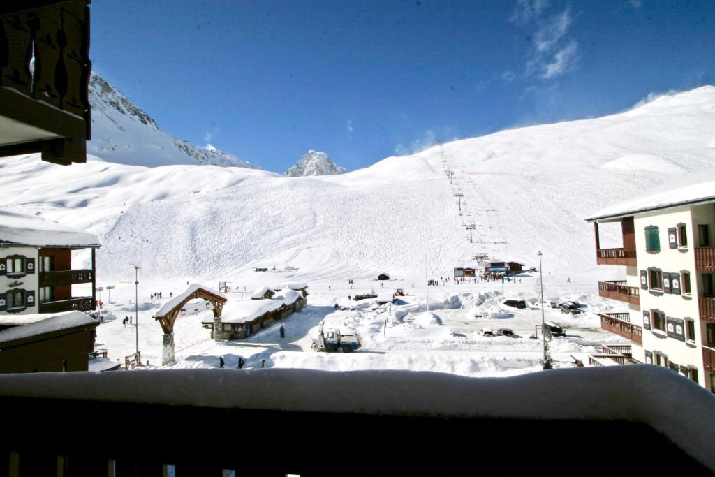 Le Rond Point des Pistes - 4 personnes - Tignes Val Claret 2100m - skis aux pieds - 2