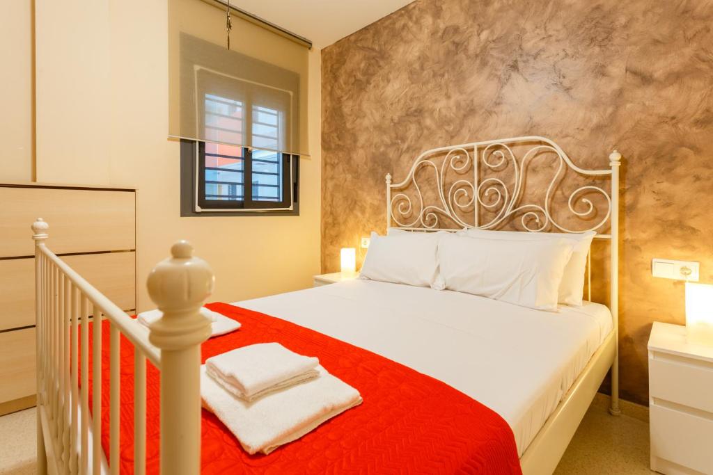 Puerta San FELIX free parking by Cadiz4Rentals - 1