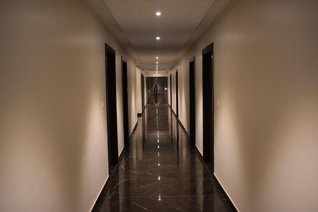 フロント・ロビー