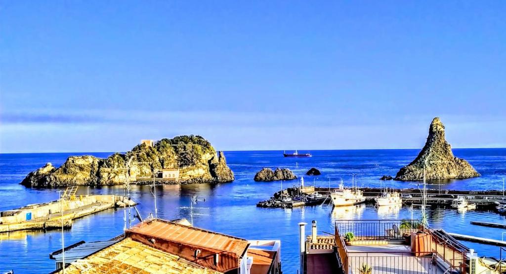 Hello B&B, Acitrezza