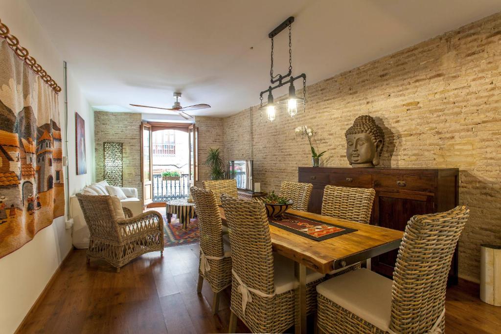 LUXURIOUS & ALLURING HOME IN HISTORIC TOWN (VALENCIA) - 5