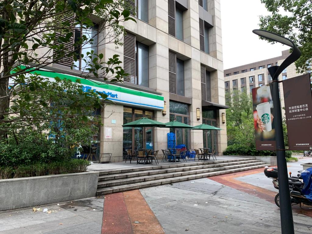 iFamily Apart Hotel Waigaoqiao Branch photo