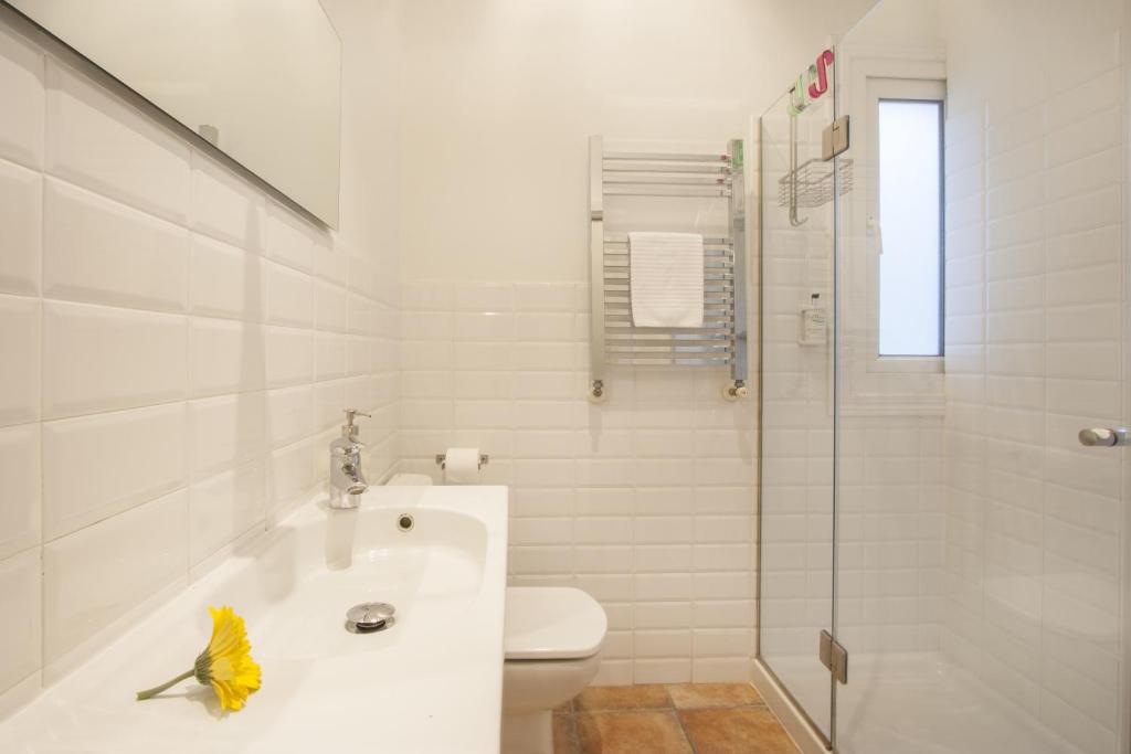 Oldtown San Sebastian Apartments photo