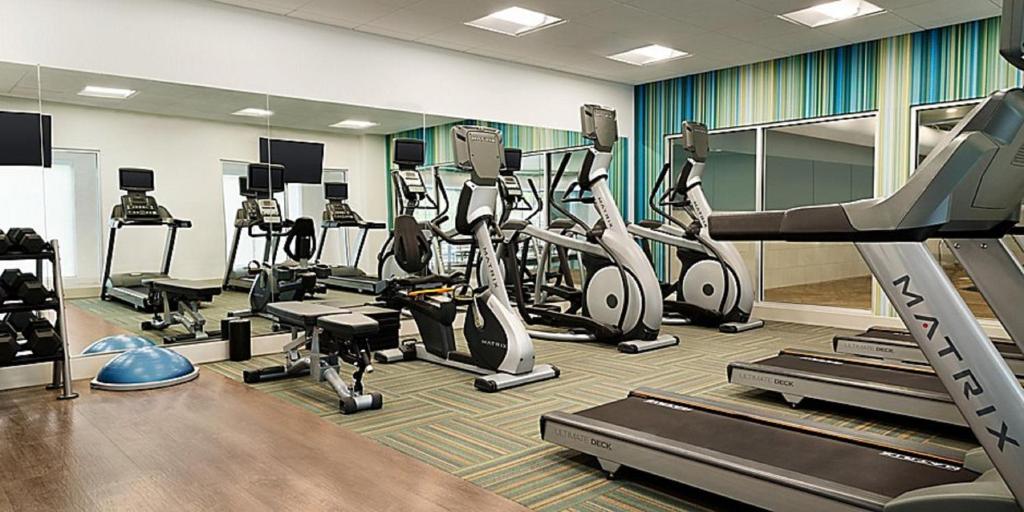 Holiday Inn Express And Suites Savannah W - Chatham Parkway photo