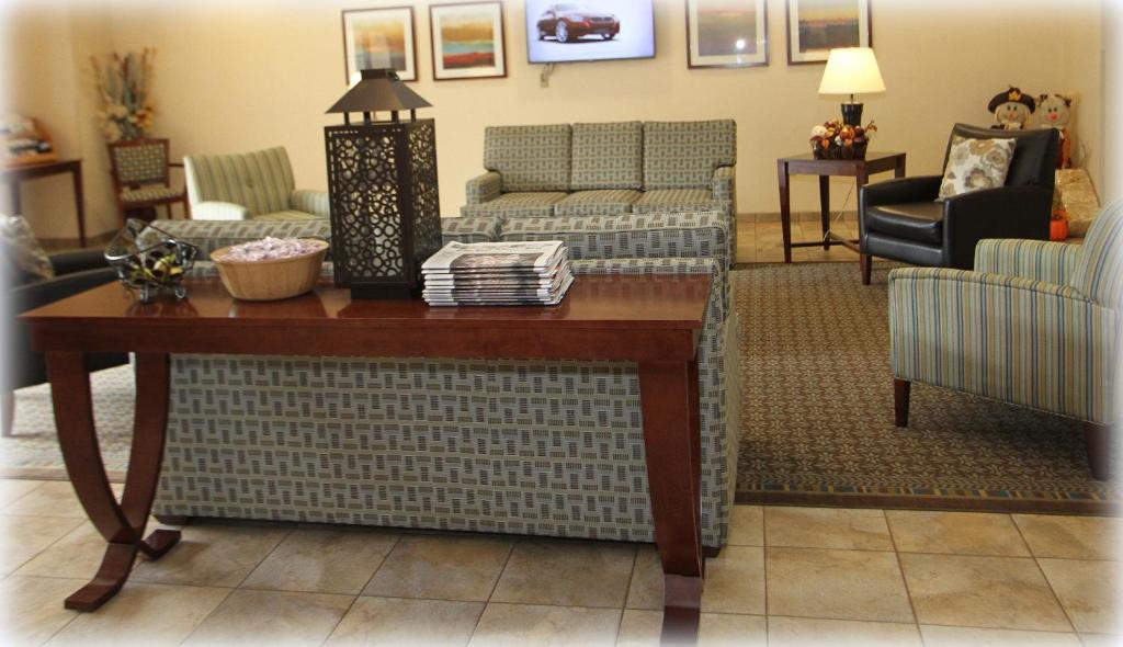 Candlewood Suites Fredericksburg Photo 8