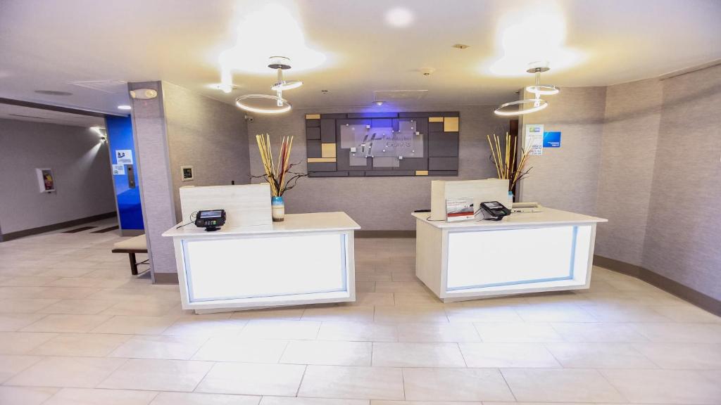 Holiday Inn Express Daytona Beach - Speedway photo