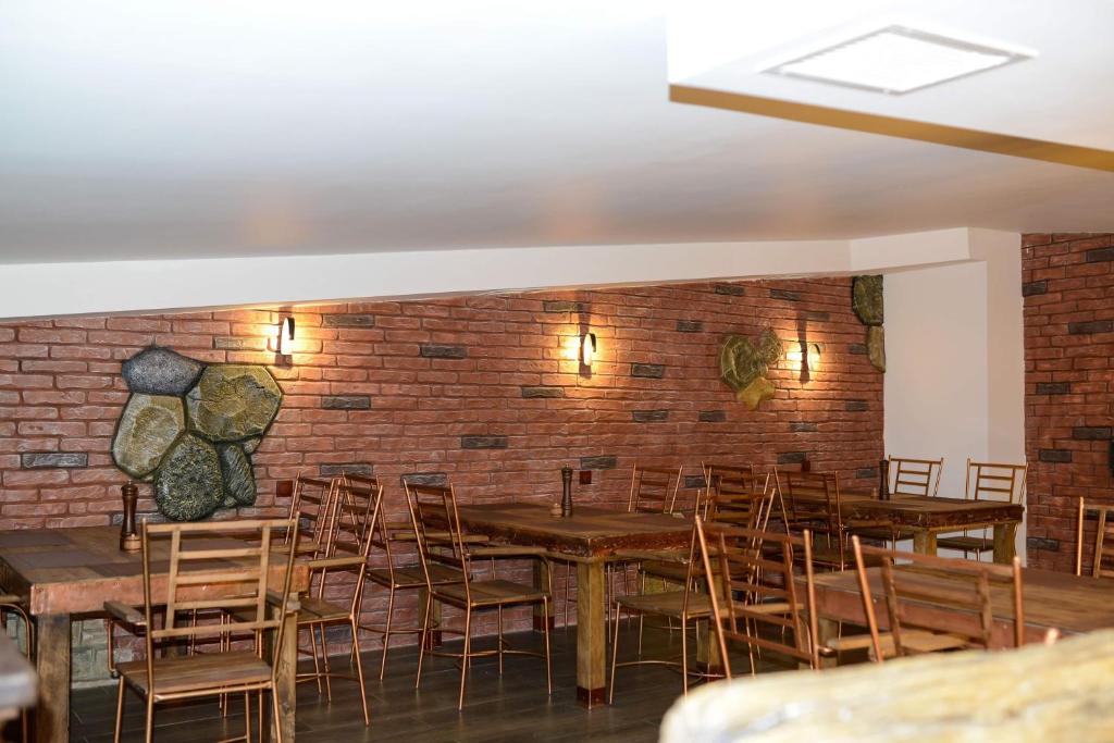 Hotel Ragnar Room