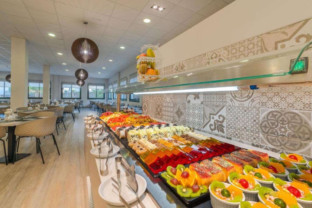 Apartamentos Santa Rosa — Restaurant & bars in Costa Teguise, Canary Islands