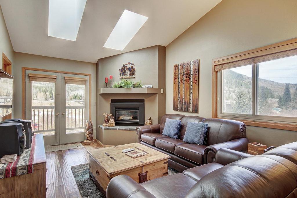 315 Woodbridge Condo, Frisco