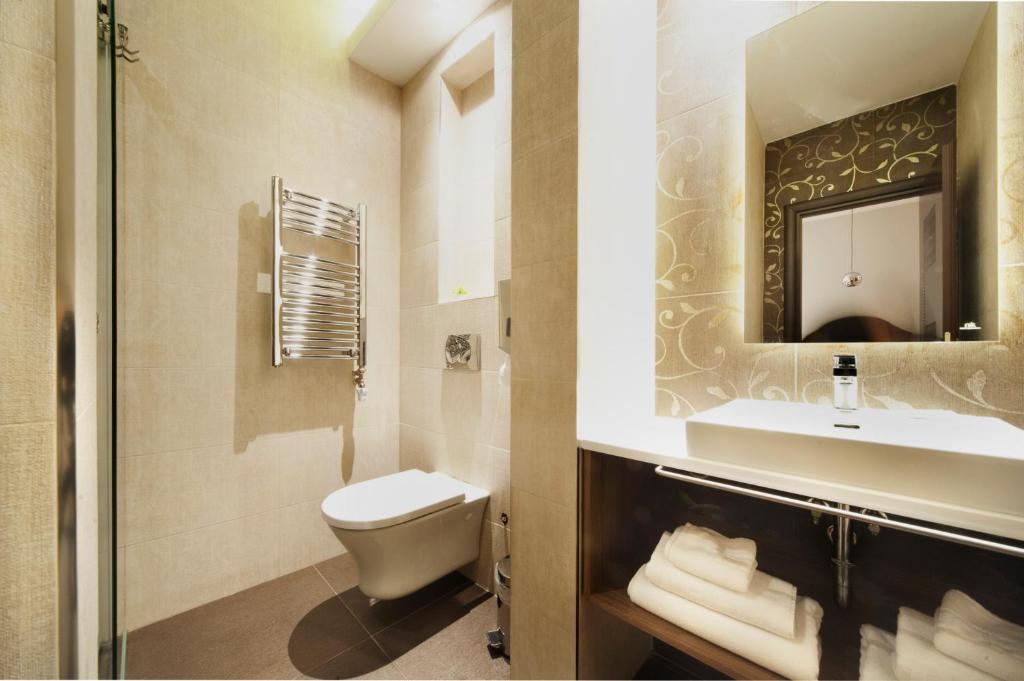 NV Luxury Suites & Spa photo