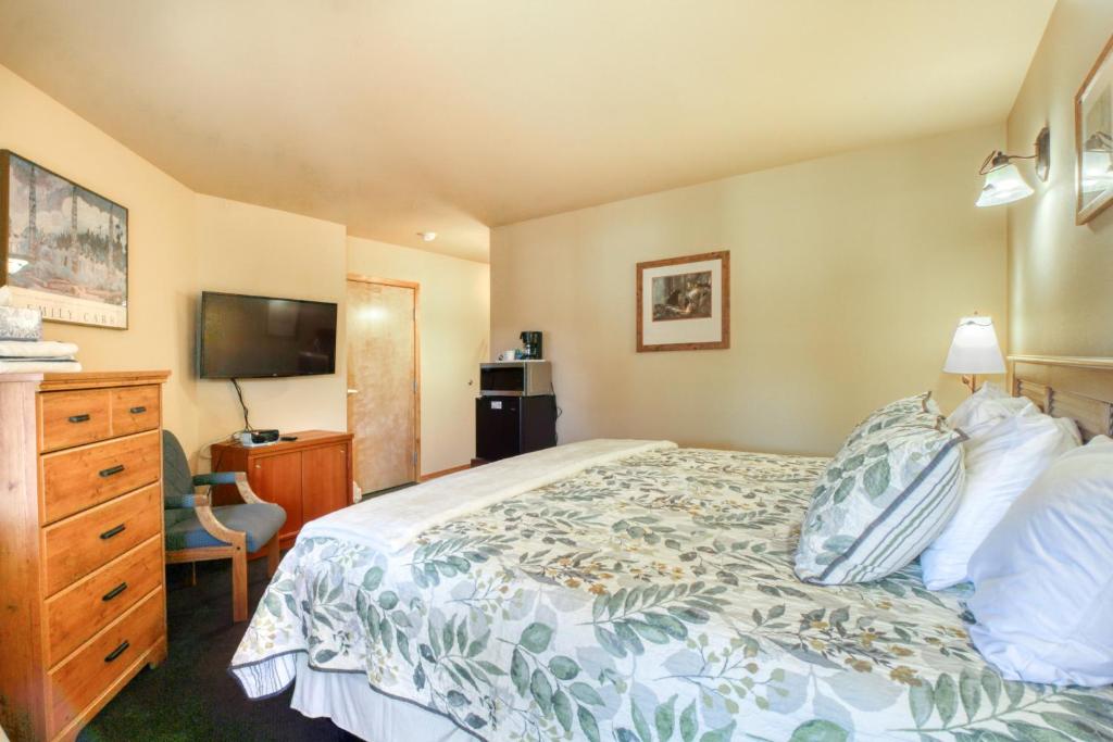 Icicle Village Resort 508: Alpine Aurora photo