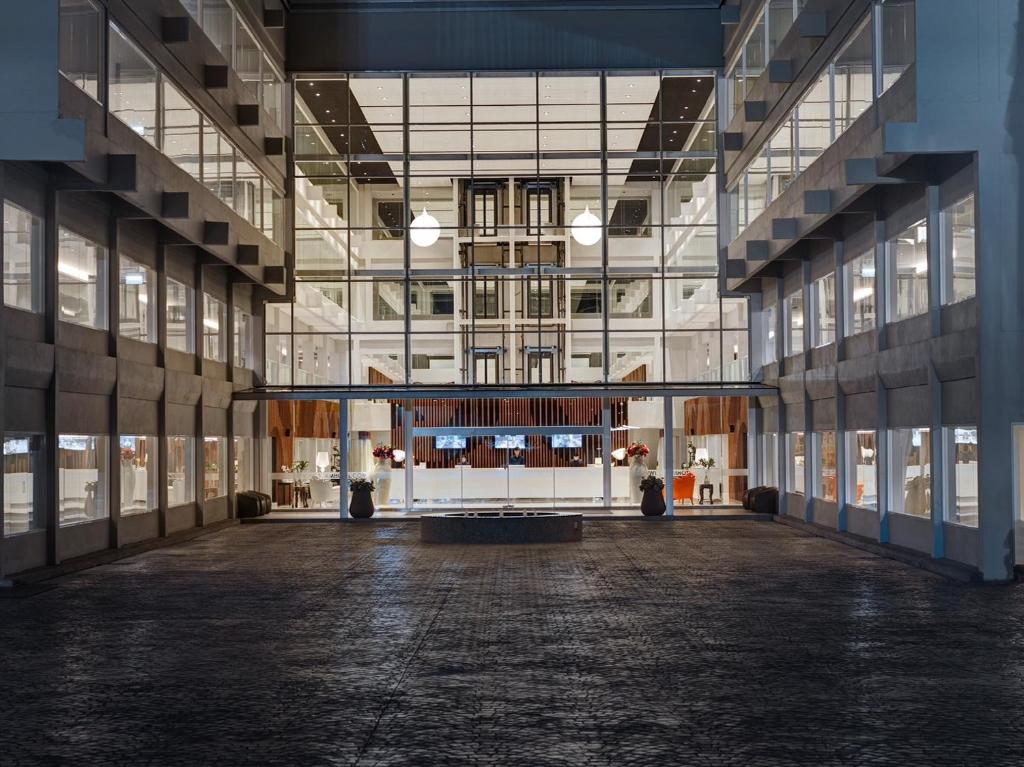 S Ram Leisure Hotel — Hotel building in Bangkok, Bangkok