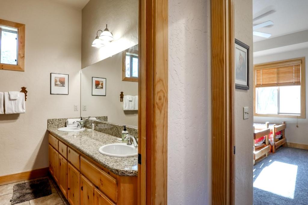 Bonanza Bunkhouse photo