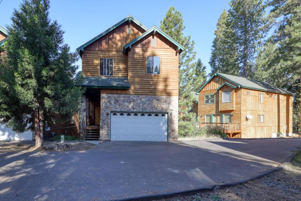Bonanza Bunkhouse — Hotel in Shaver Lake (CA)