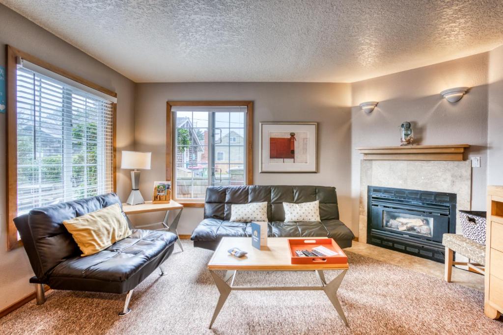 Beaches Inn | Puffins Place Cabana photo