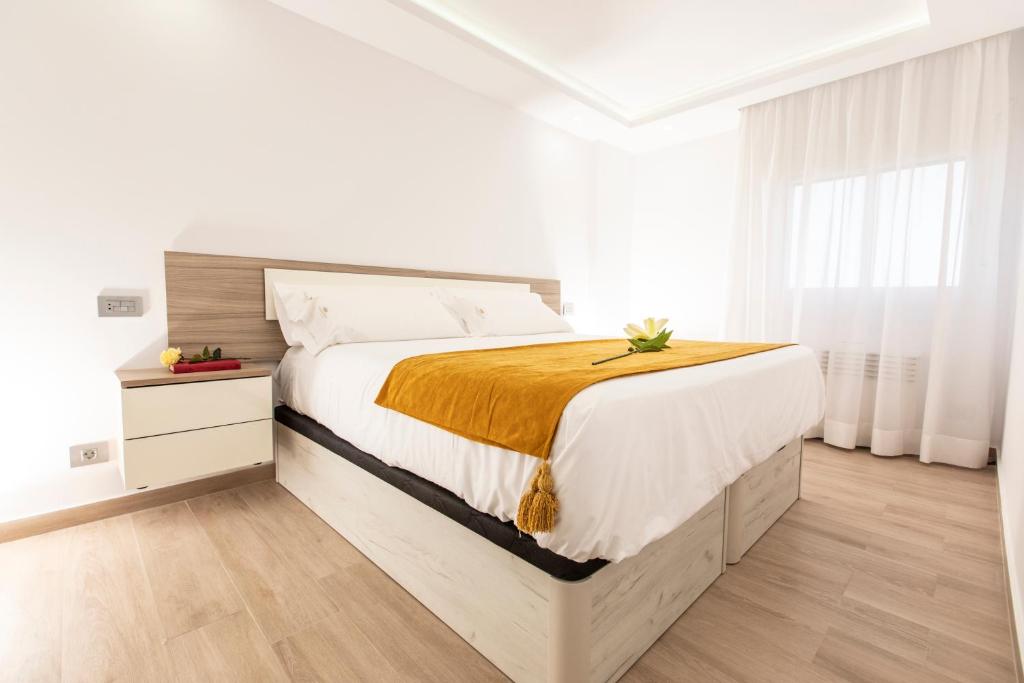 Luxury Apartment Boutique in Torres del Sol - 4