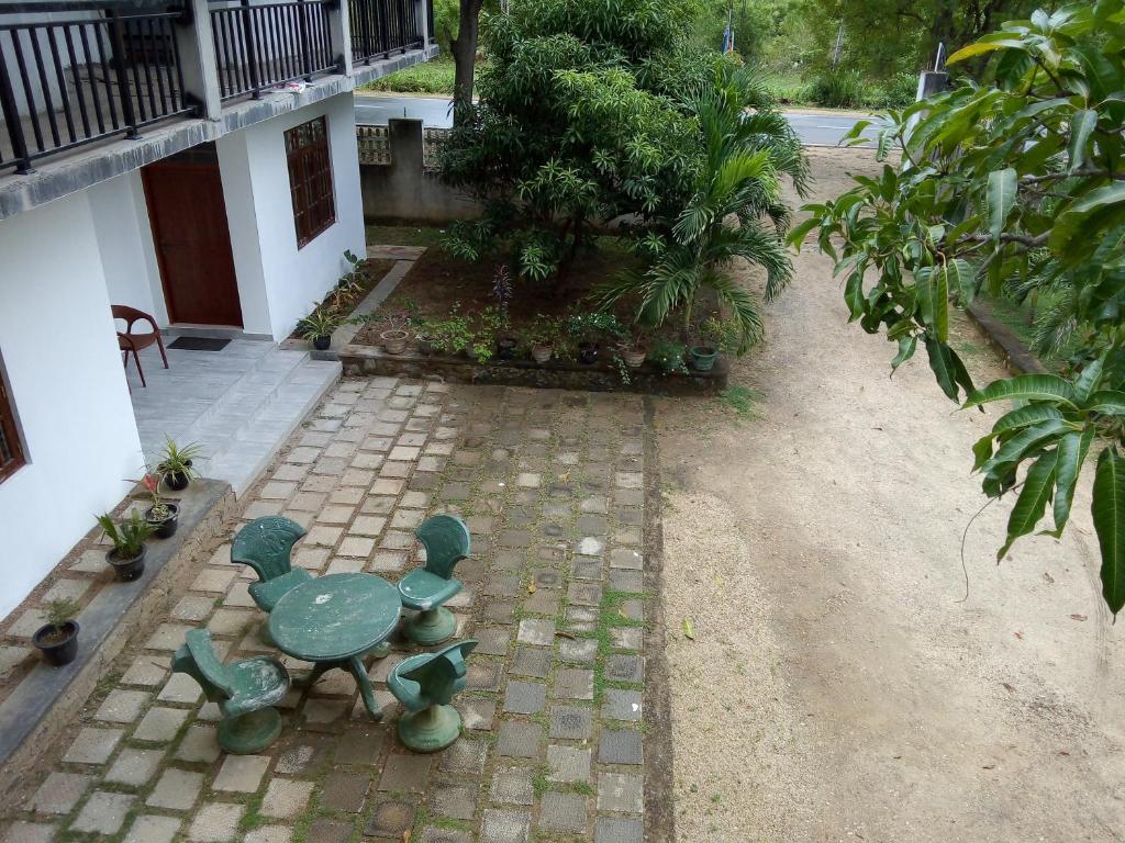 Hotel Gayan's photo