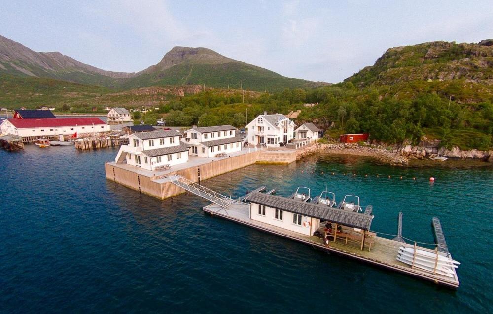 Nordskot Brygge — Hotel in Leinesfjord