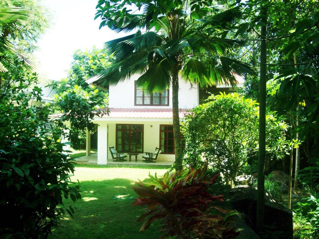 La Rocaille — Hotel in Seychelles Islands