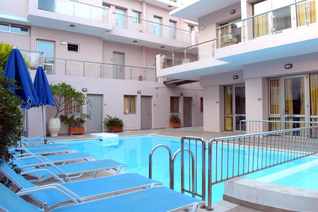 Blue Sky Hotel Apartments photo
